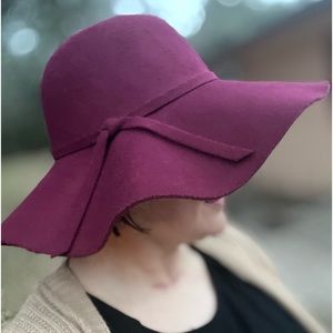 THE HATTER COMPANY BURGUNDY FLOPPY DRESSY WOMENS HAT 16”